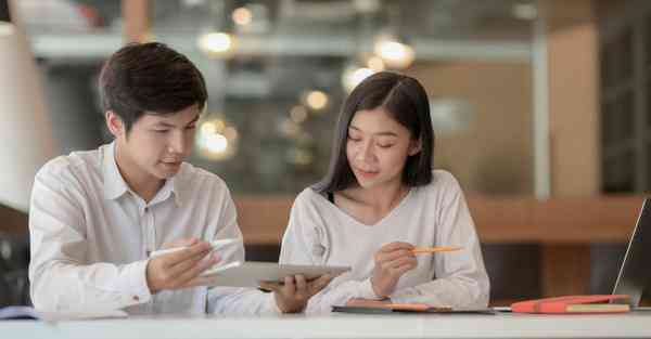 关于智能厨房机器人的摘要