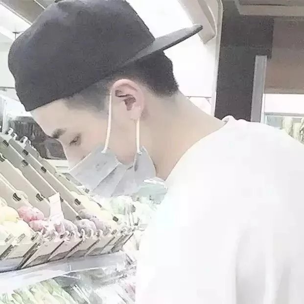 尉迟梅翔韦