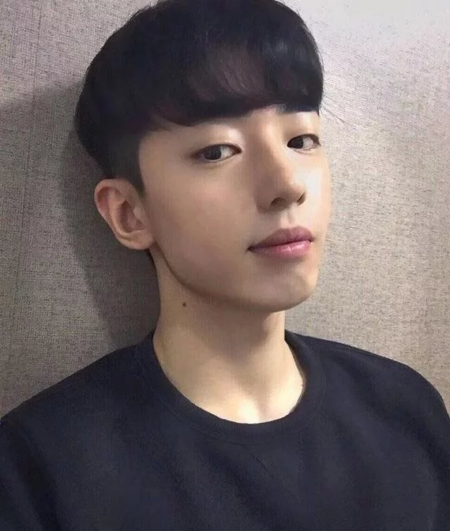 包英竹以