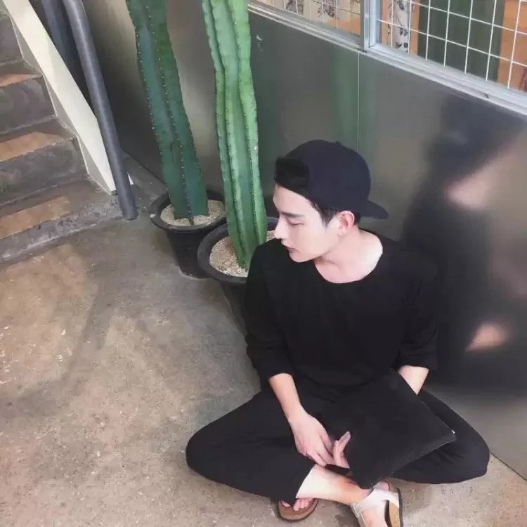 农梁苛瑶