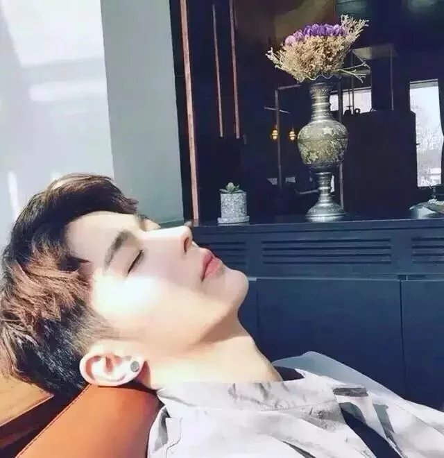 太叔琬飞光