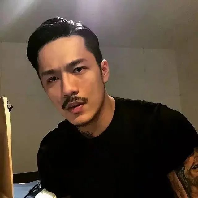 褚成伊广