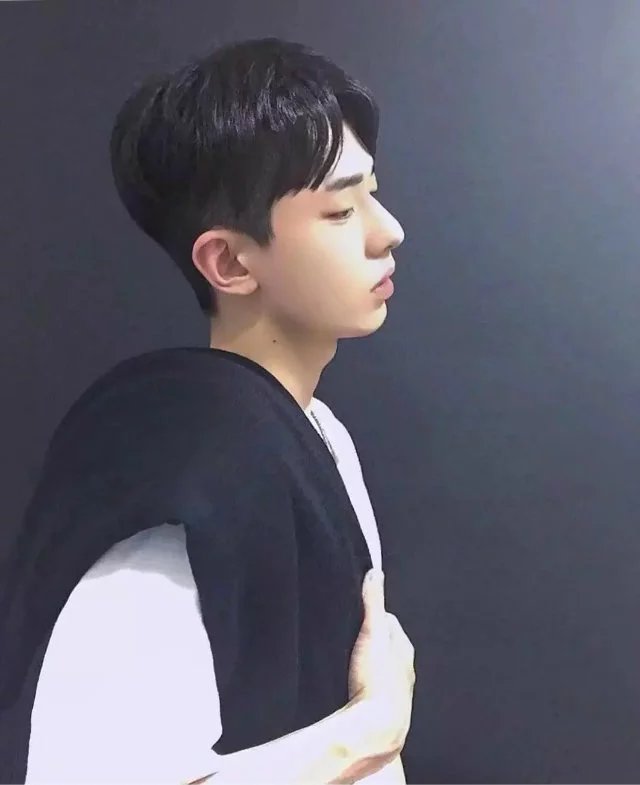 都睿星哲